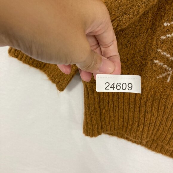 Dreamers Medium/Large Brown Snow Flake Print Cozy Fuzzy Slouchy Sweater - Picture 9 of 9